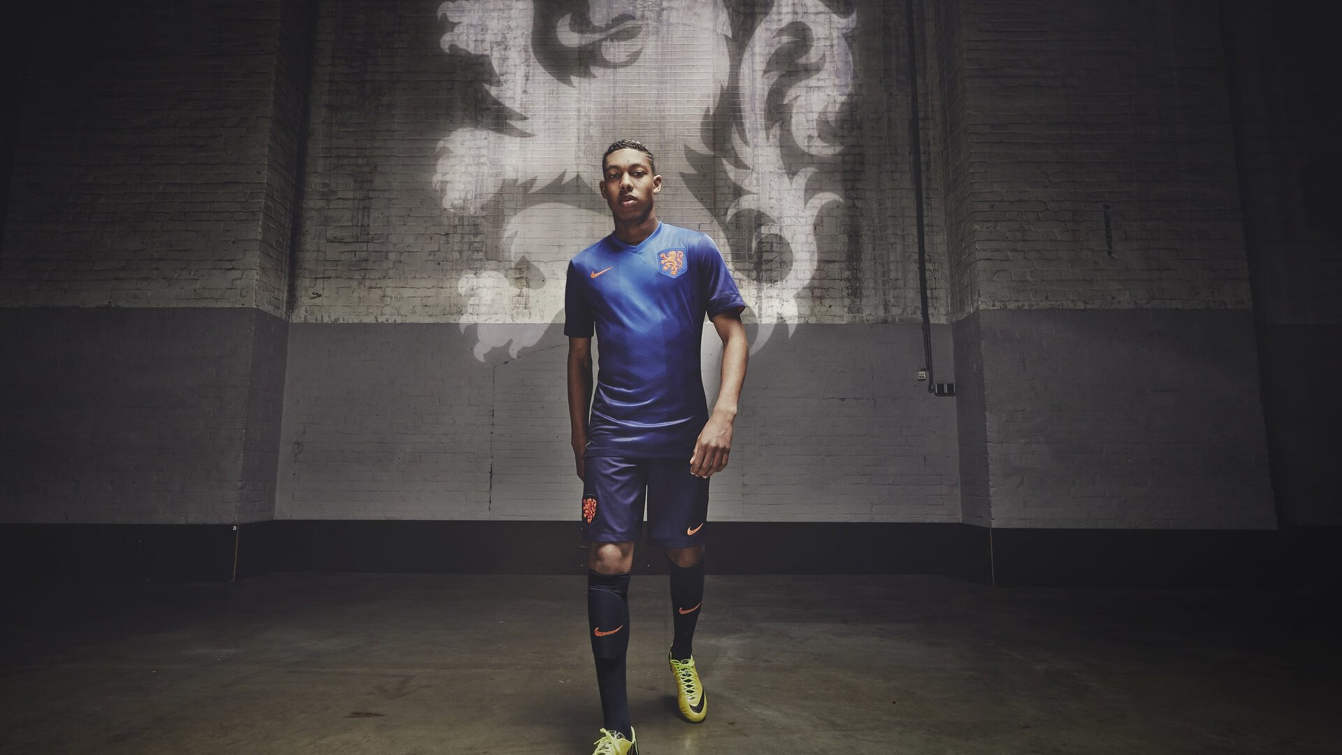 欧冠比赛的“幕后英雄”：教练与球员的默契配合，欧冠角色